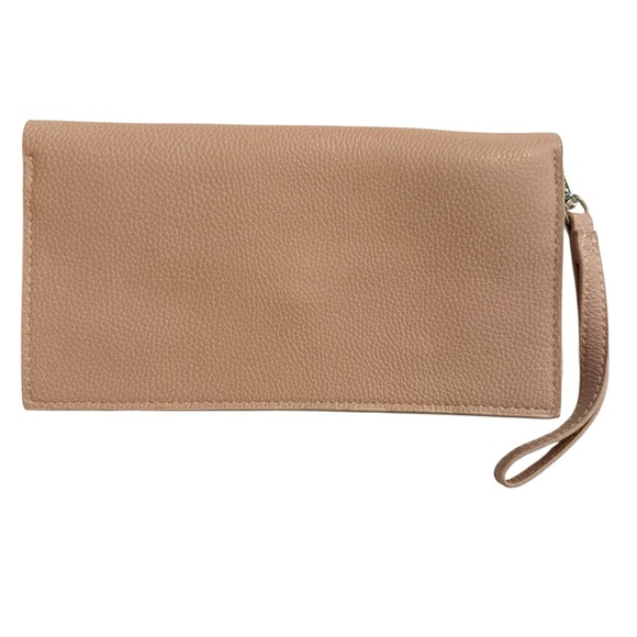 Sondra Roberts Stylish Light Pink Clutch with Grommet Design - Picture 7 of 9